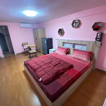 Hotel Del Luna Бангкок Экстерьер фото